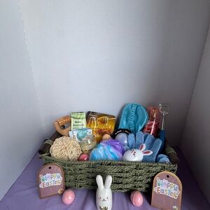 Easter Spa Gift Basket in Blue and Green